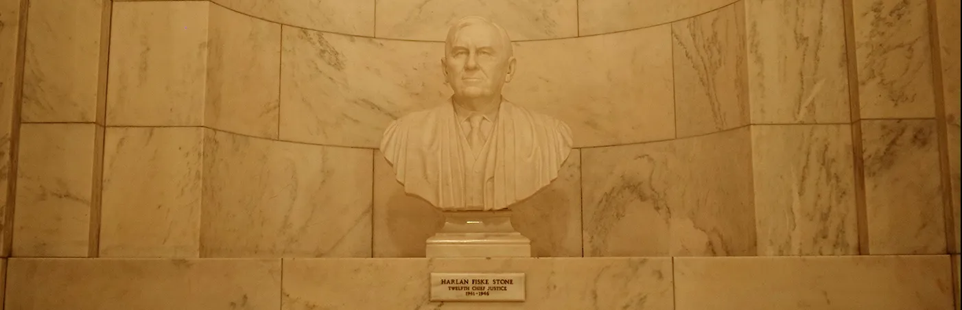 statue