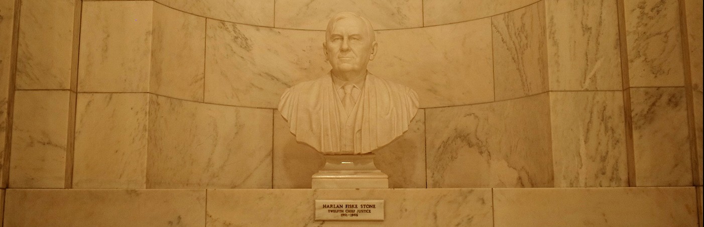 statue